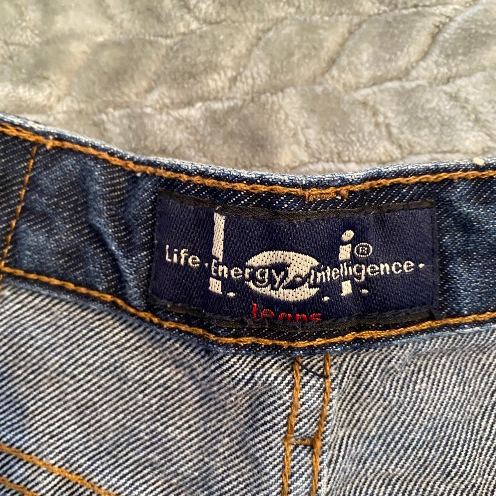 Shorts - Picture 4 of 4